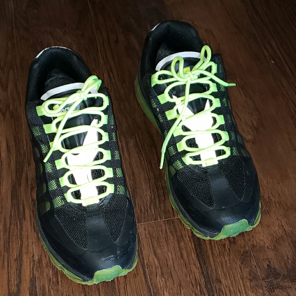 NIKE AIRMAX